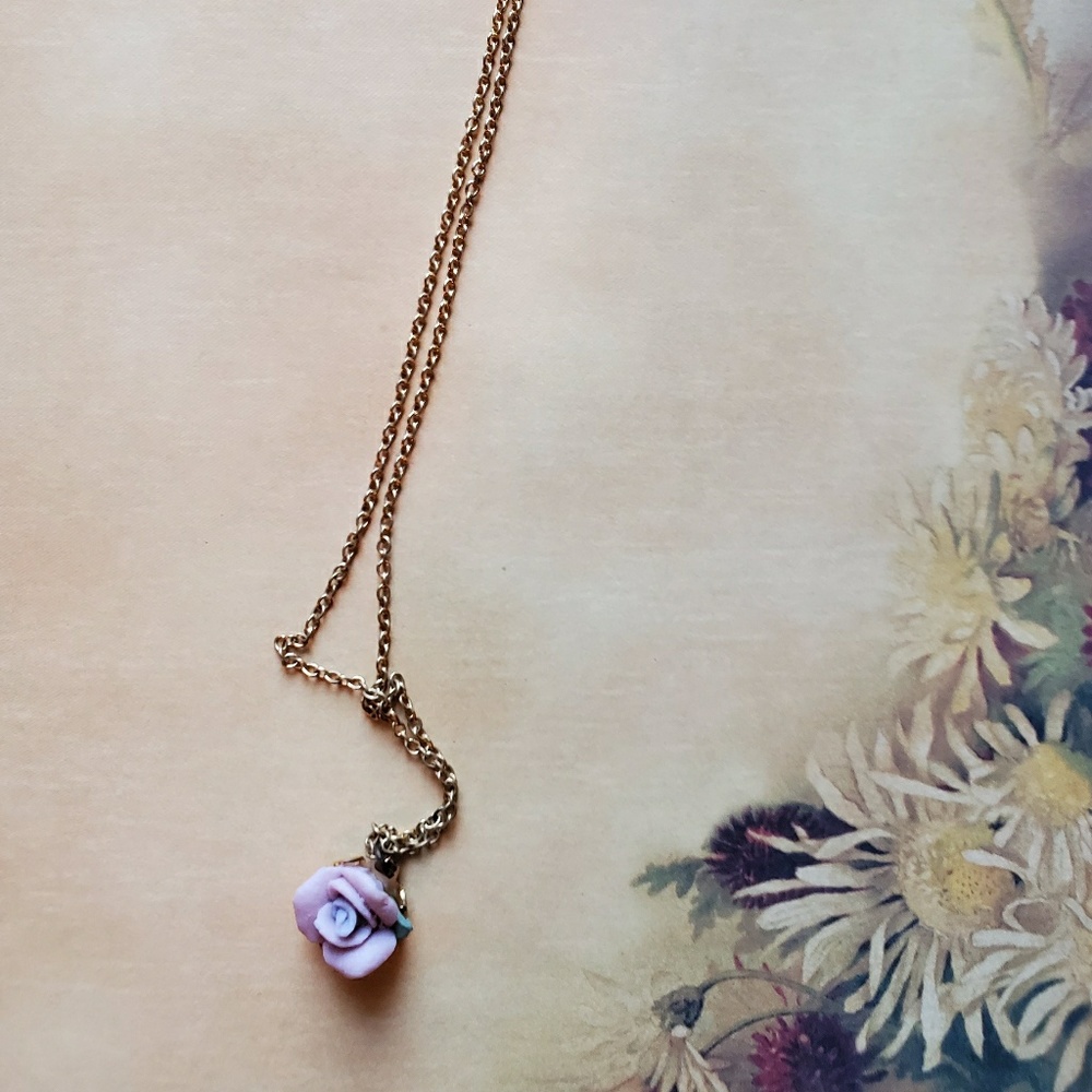 Child size rose necklace